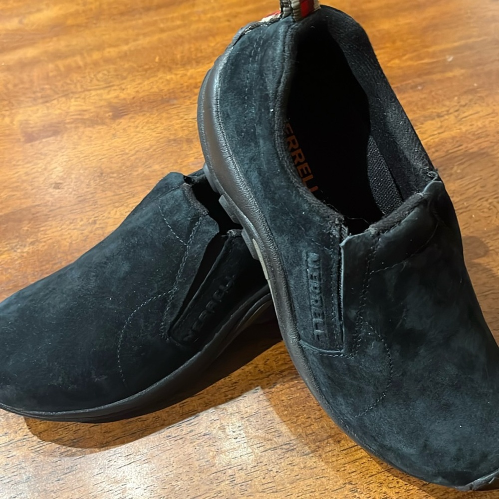Merrell slip on shoes in black suede size 7.5